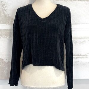 Heart ❤️ Hipe New Boutique Sweater size Large